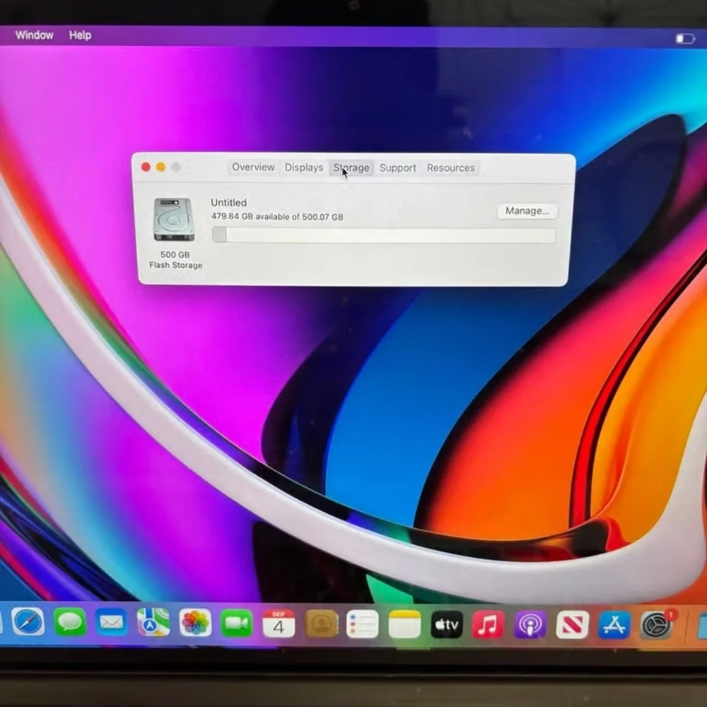 Used Apple MacBook Pro - Sleek Silver Design 500GB